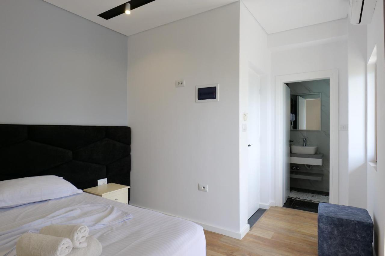 Blue Bay Hotel Sarandë Exterior foto